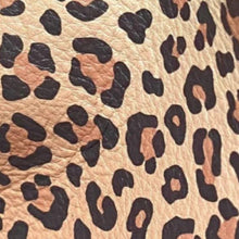 Cargar imagen en el visor de la galería, Leather Colors Product vendor