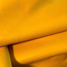 Cargar imagen en el visor de la galería, Leather Colors Product vendor