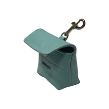 Cargar imagen en el visor de la galería, Classic Leather Poop Bag Holder Product vendor