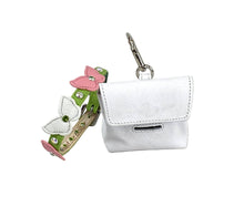 Cargar imagen en el visor de la galería, Classic Leather Poop Bag Holder Product vendor