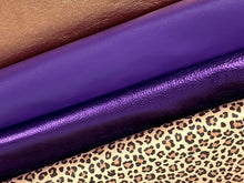 Cargar imagen en el visor de la galería, Leather Colors Product vendor