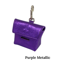 Cargar imagen en el visor de la galería, Classic Leather Poop Bag Holder Product vendor