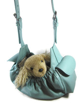 Cargar imagen en el visor de la galería, Classic Leather Dog Sling Carrier - Around The Collar NY