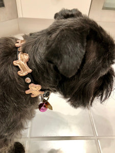 Elaine wearing her MALKA leather dog collar
