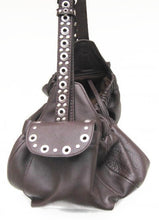 Cargar imagen en el visor de la galería, Jaxon Leather Sling Carrier - Around The Collar NY