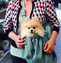 Cargar imagen en el visor de la galería, Jaxon Leather Sling Carrier - Around The Collar NY