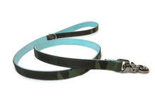 Cargar imagen en el visor de la galería, Classic Leather &amp; Camouflage Dog Leash Product vendor
