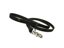 Cargar imagen en el visor de la galería, Classic Leather &amp; Camouflage Dog Leash Product vendor