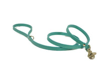 Load image into Gallery viewer, Classic Leather Dog Leash Americana Product vendor